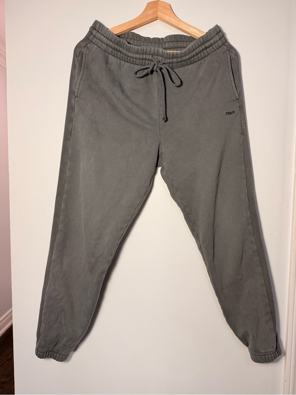 Aritzia TNA Cozy Sweatfleece Boyfriend Wide Sweatpant size M